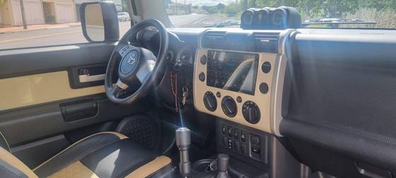 TOYOTA FJ CRUISER 4.0 4X4 V6 24V GASOLINA 4P AUTOMÁTICO